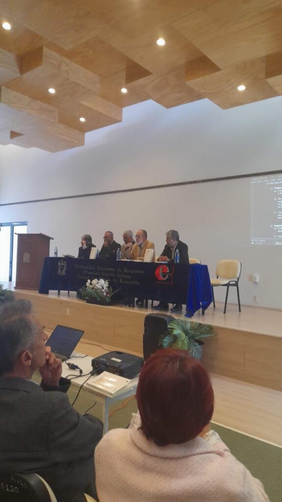 Presentan libro sobre pobreza y desigualdad
