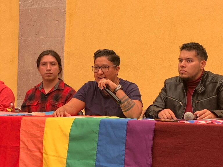 Comunidad LGBTTTIQ+ participa en cumbre