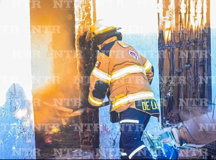 Reportan incendio en casa abandonada de calle Antiguo Camino a Zóquite