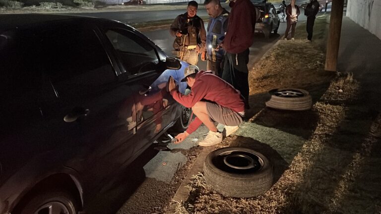 Apoya alcalde a automovilistas afectados por ponchallantas