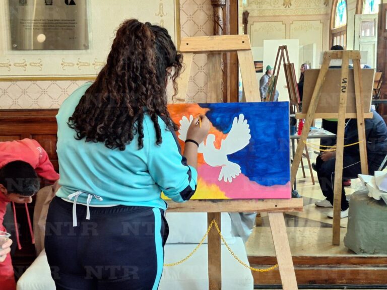 Protagonizan alumnos jornadas artísticas de pintura y fotos