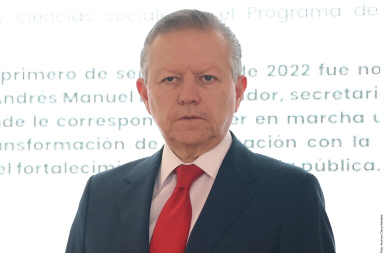 Puso Ejecutivo CURP como candado para evitar duplicidad