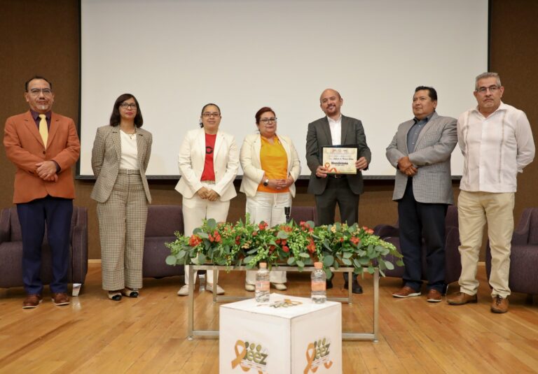 Realizan conferencia “Masculinidades en el poder público”