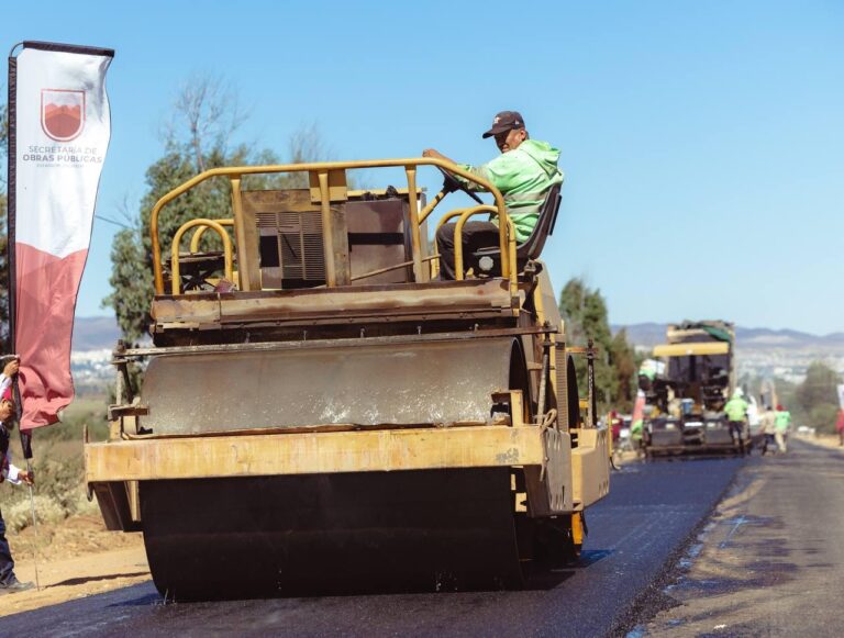 Reconstruyen la carretera Tlaltenango-Momax