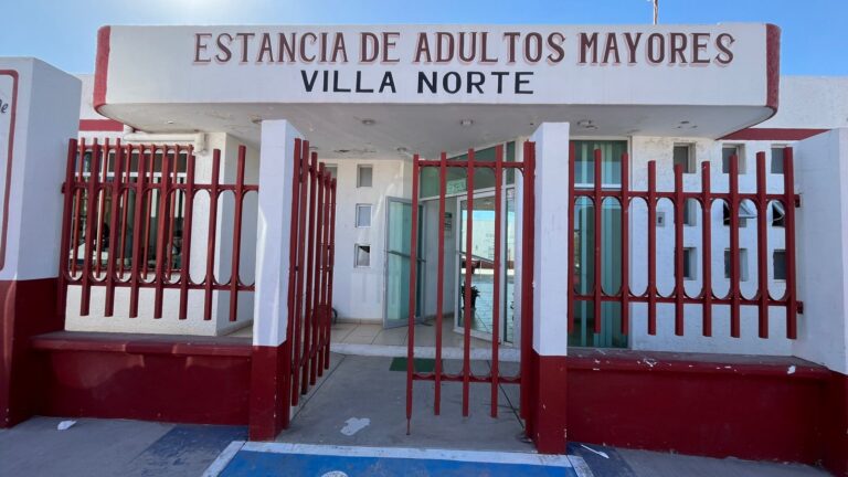 Requiere asilo de doctor y enfermero