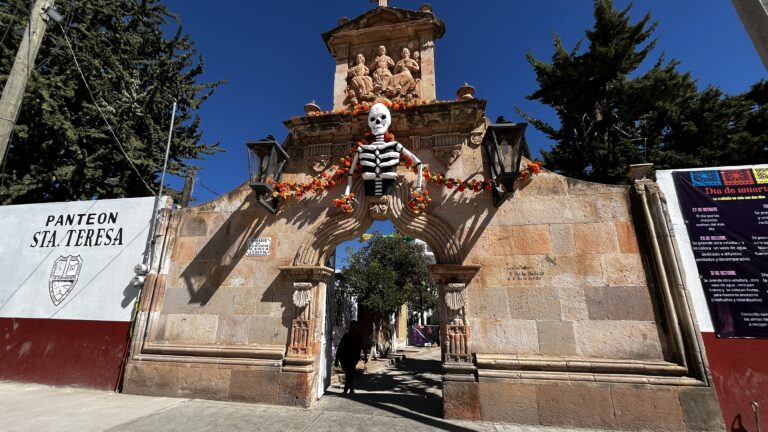 Vandalizan Panteón de la Resurrección