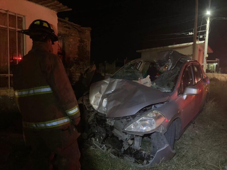 Accidente deja dos lesionados y un caballo muerto en Tacoaleche