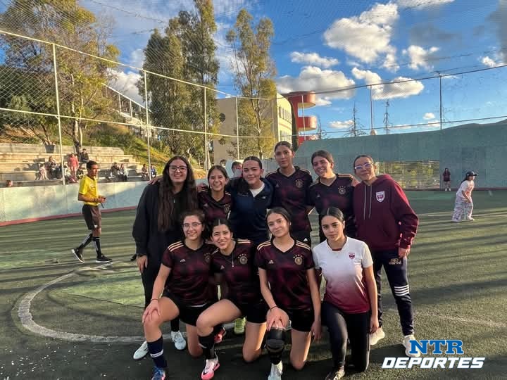 Alumnas del IEZ conquistan título en Intercolegial