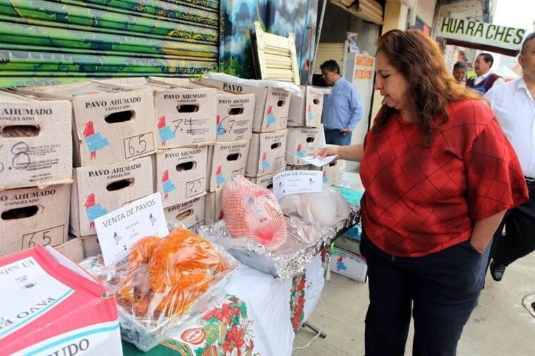 Cena navideña, hasta en $3 mil 500