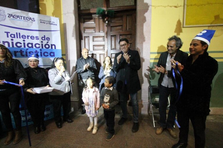 Clausuran Talleres con exposición colectiva