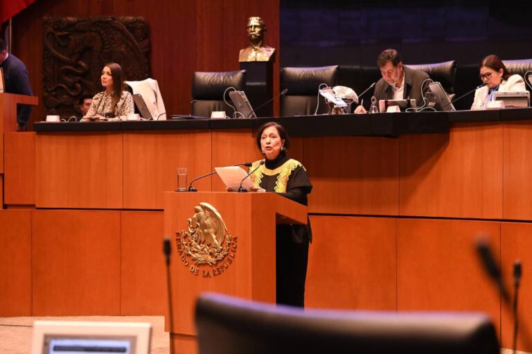 Deben impuestos a minería destinarse a municipios: Amalia García