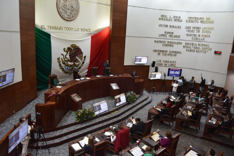 Van diputados por ajustes al presupuesto