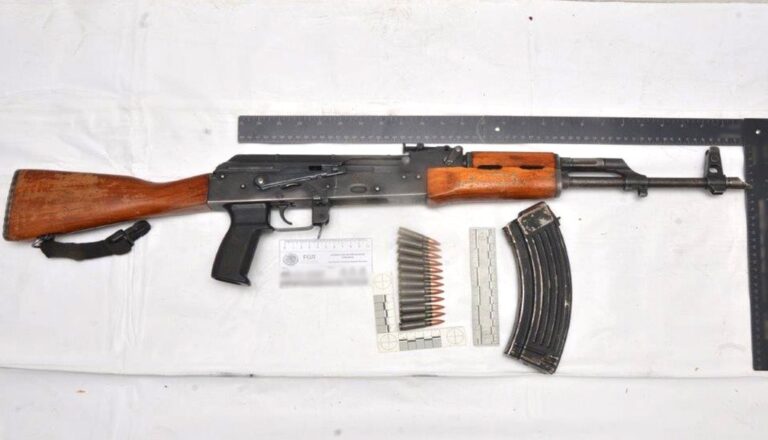Lo sentencian 19 años por acopio de armas