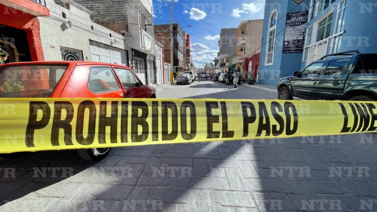 Asesinan a dos tras ataque en una barbería; hay un herido