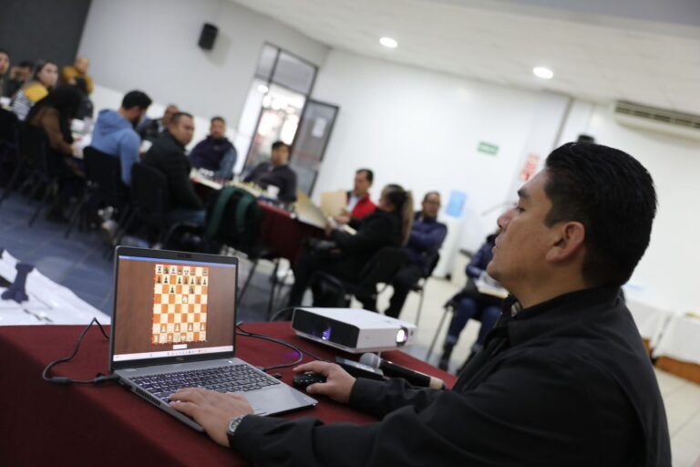 Capacitan a docentes en ajedrez para impartir en escuelas