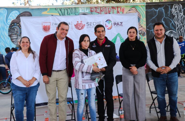 Entregan apoyos invernales a más de mil familias en Miguel Auza