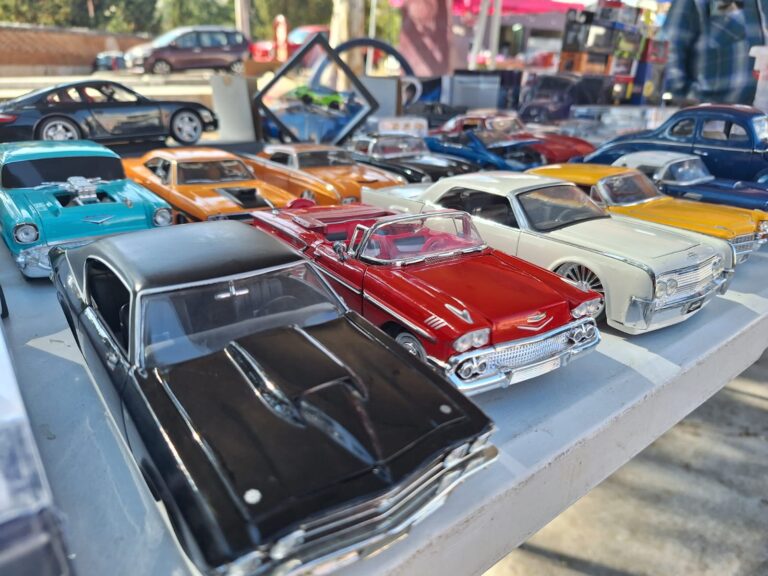 Invitan a expo de automóviles a escala