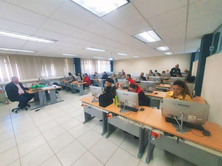Mantiene Cecytez vanguardia educativa