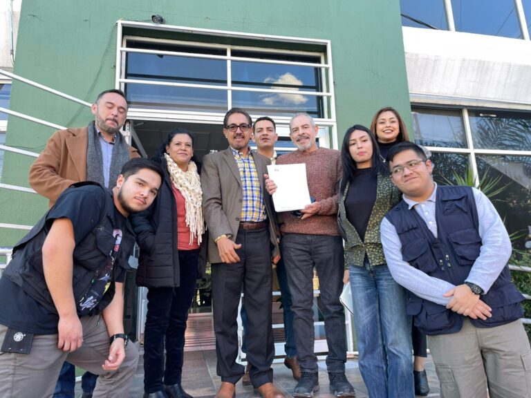 Entrega nueva dirigencia de PRD actas ante IEEZ