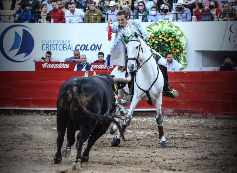 Salvatierra y La Chona se suman a festejos de La Candelaria