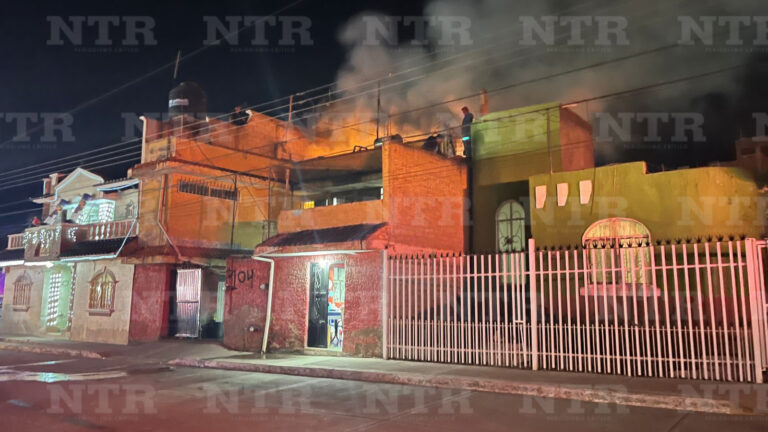 Se incendia casa en colonia Del Valle