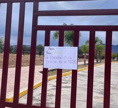 Toman el politécnico de Juchipila; denuncian a docente por maltrato
