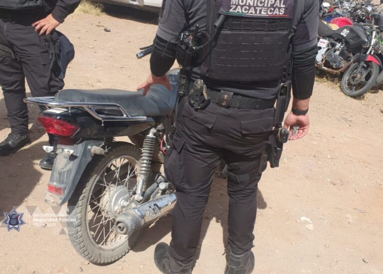 Aseguran motocicleta desvalijada