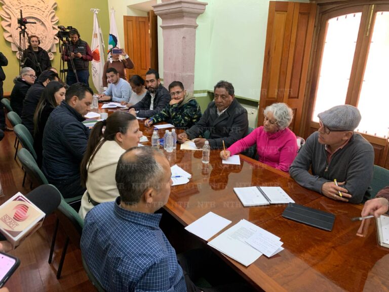 Sin acuerdos entre magisterio y gobierno