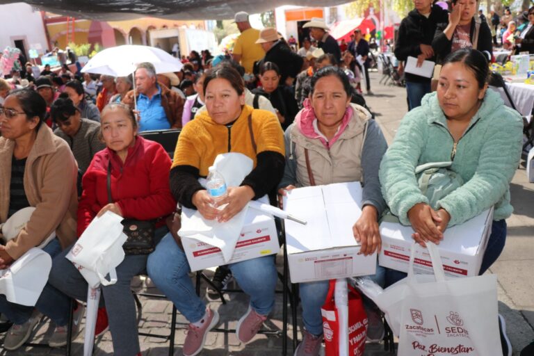 Continúan las entregas del programa Transformando Zacatecas con Valores