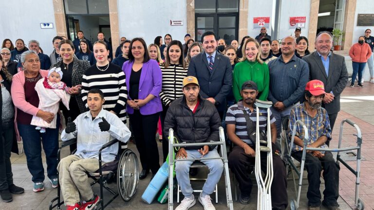 Entregan aparatos funcionales donados por migrantes