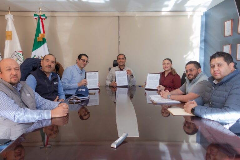 Firman convenio entre Ayuntamiento de Guadalupe y JIAPAZ