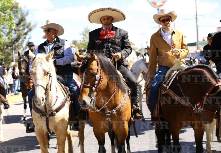 Realizan primera Cabalgata por el Bienestar