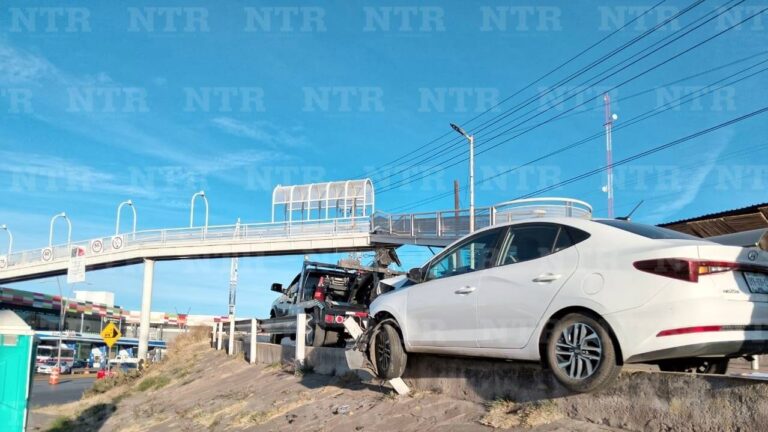 Pelea entre conductores termina en accidente