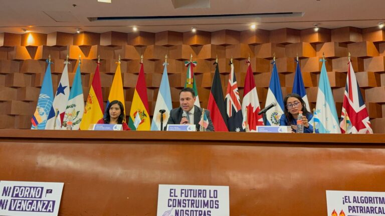 Realizan Primera Cumbre Latinoamericana de Defensoras Digitales