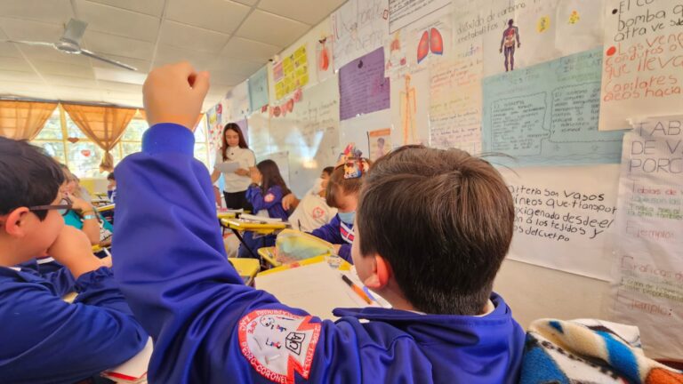 Regresan a clases más de dos mil escuelas después del paro magisterial