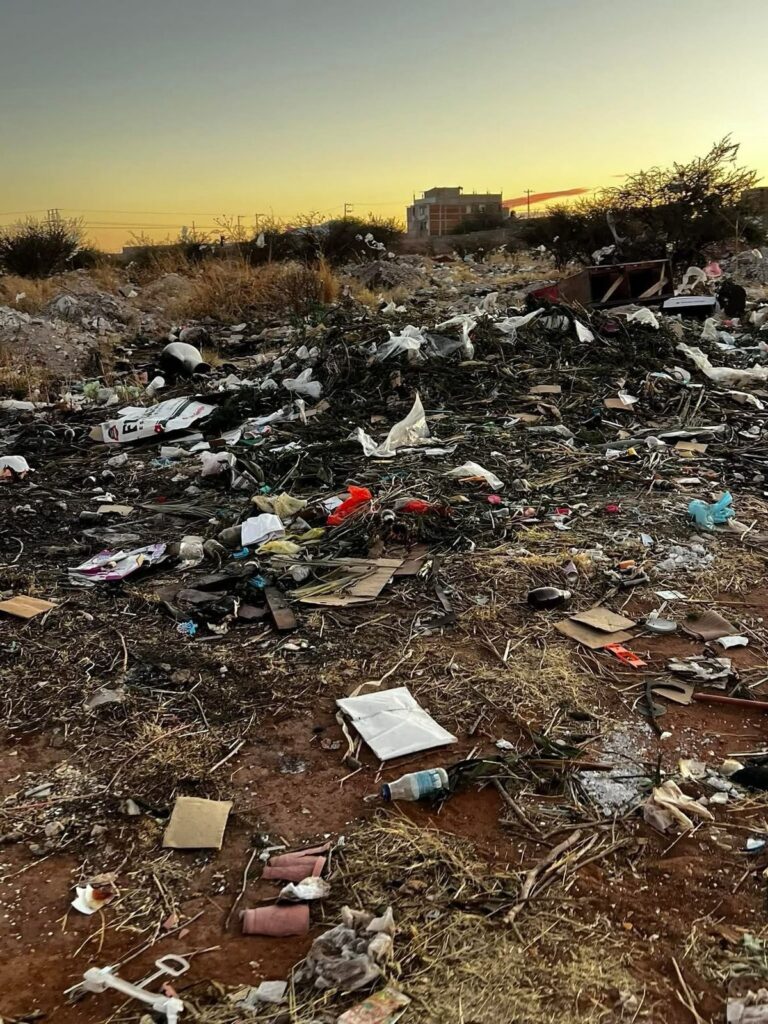 Llenan de desechos y escombros la colonia Alianza Ciudadana