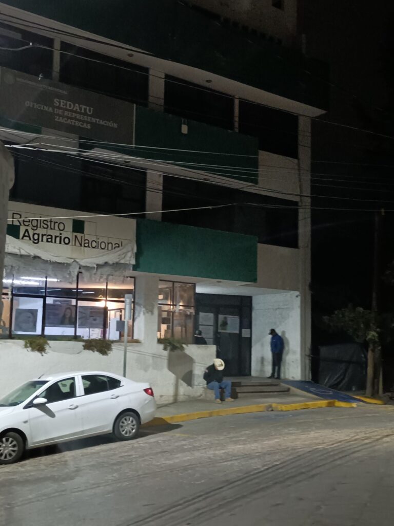 Usuarios denuncian malos tratos en el registro agrario