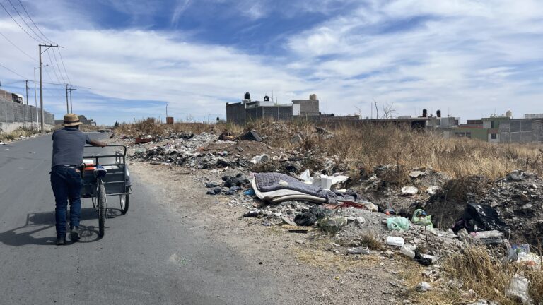 Alarma basurero clandestino en la Zapata