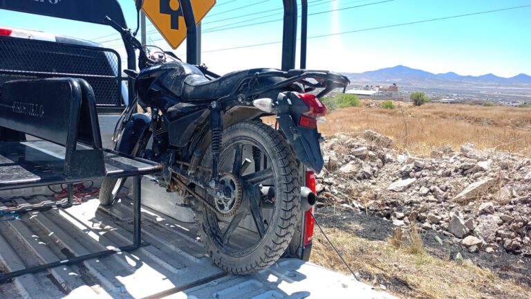 Aseguran motocicleta con reporte de robo