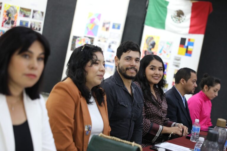 Impartirán clases docentes zacatecanos en EU
