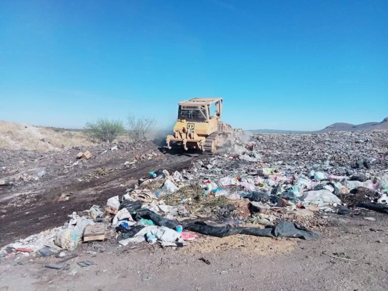 Bloquean habitantes de Asientos basurero de Loreto