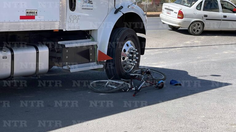 Atropella camión de carga a ciclista; se reporta como estable