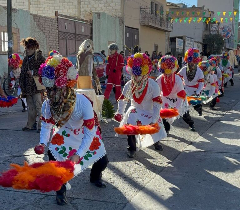 Celebran a San José con la Danza de la Palma de Pluma