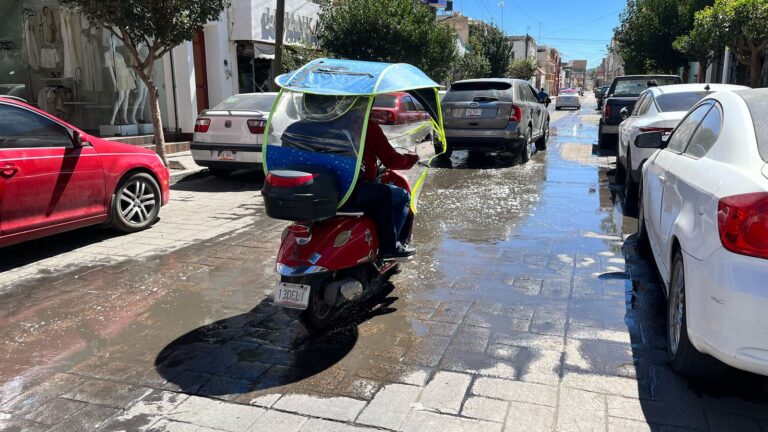 En riesgo, salud de ciudadanos por fuga de aguas residuales
