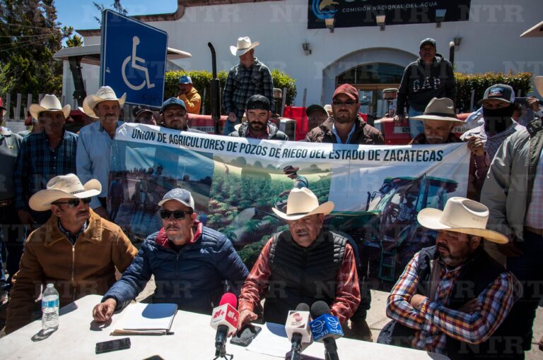 Exigen productores ser integrados al PEUA; amenazan con bloquear carreteras
