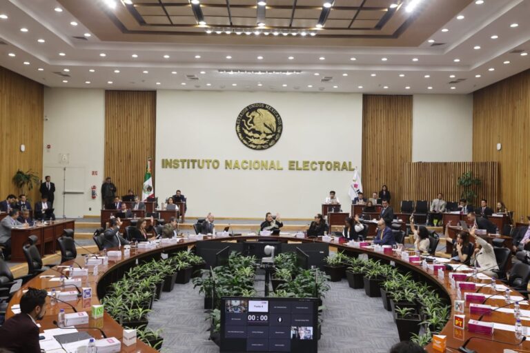 Presenta INE informe sobre situación presupuestal de OPL