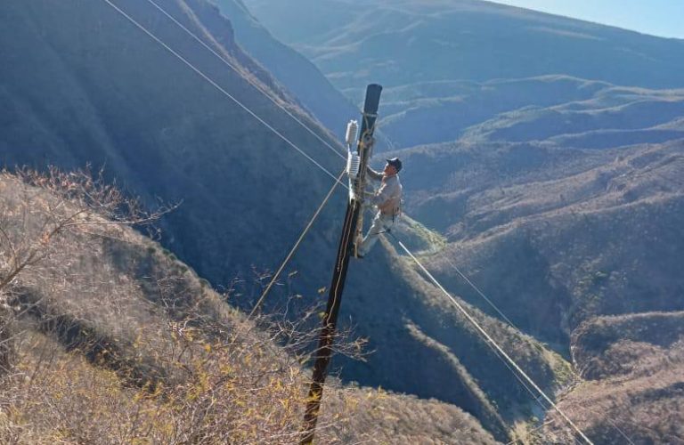 Se quema transformador en Mazapil; se quedan sin luz 8 comunidades
