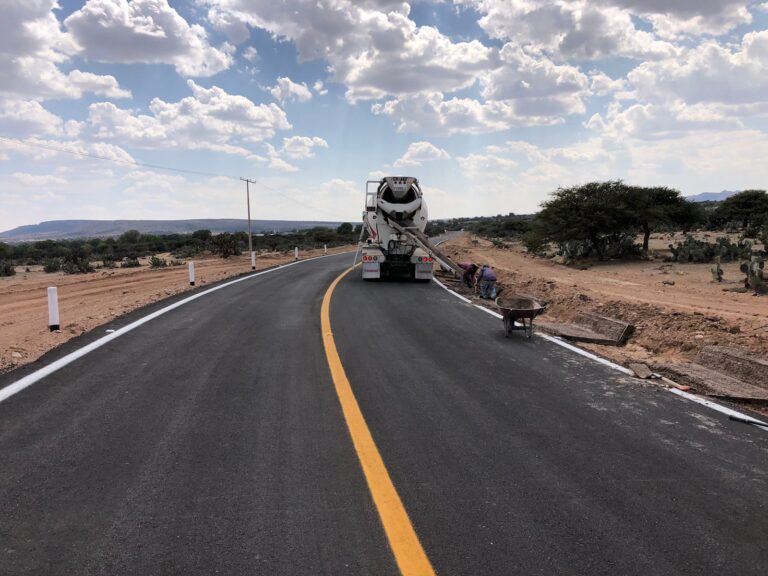 Retrasada, rehabilitación de carreteras en Pinos