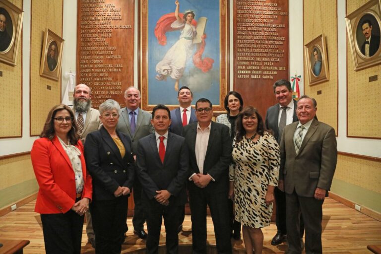 Se integra nuevo magistrado al pleno del Tribunal