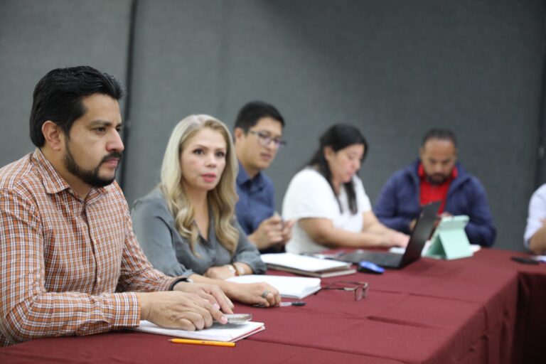 Trabajan en estrategias para recuperar clases